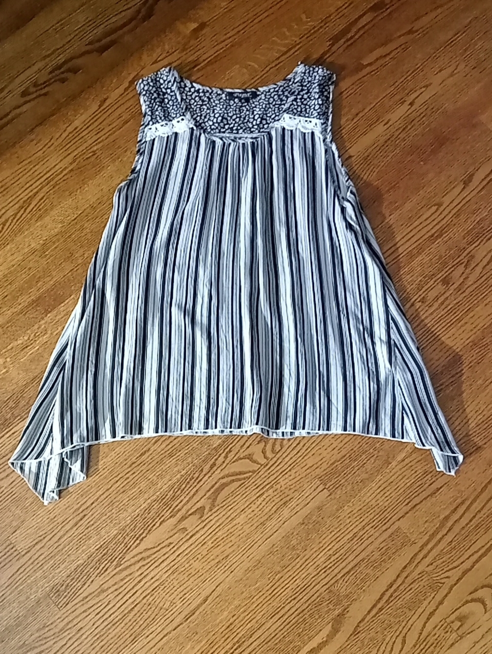Papa Vancouver Rayon Tank Size XL PTP 24"